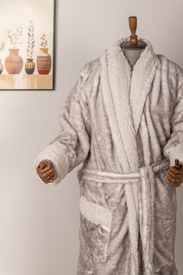 Alaska fur robe - روب فرو الاسكا