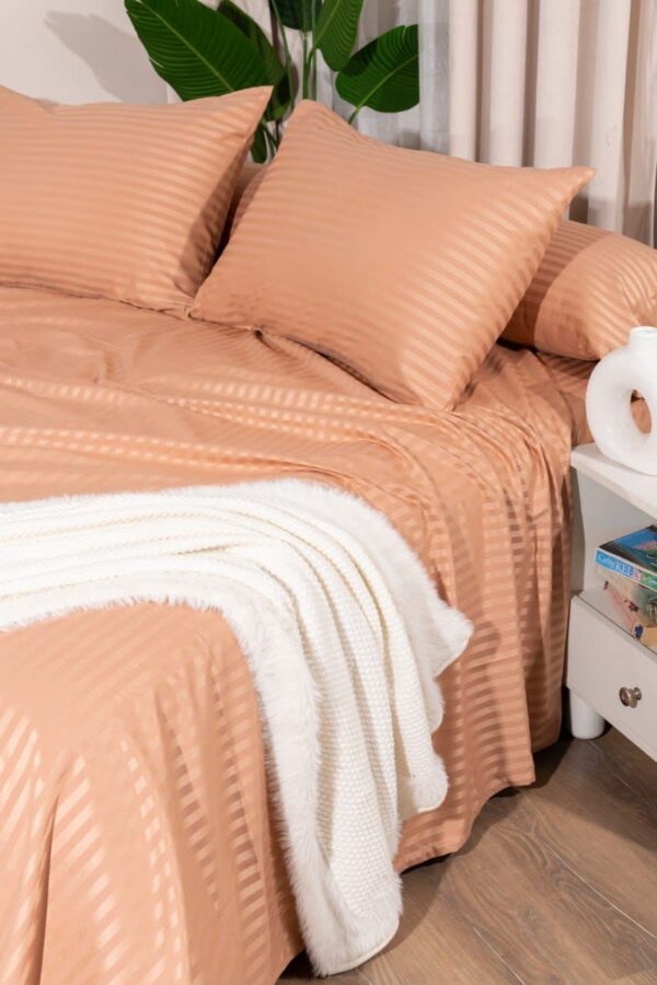 Julia Stripe Bed Set – 4 Pieces