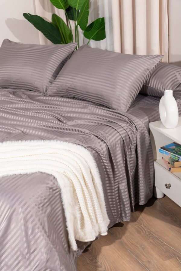 Julia Stripe Bed Set – 4 Pieces