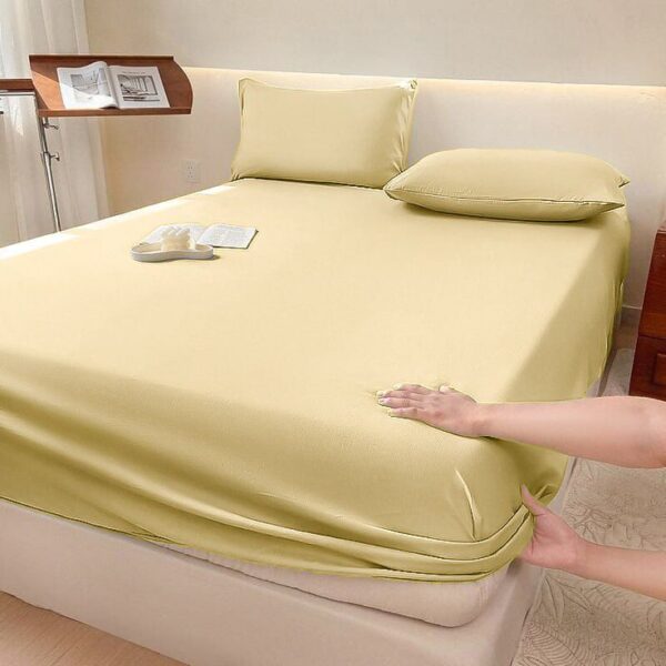 WhatsApp Image 2026-03-14 at 03.00.43 Joly Solid Fitted Sheet Set