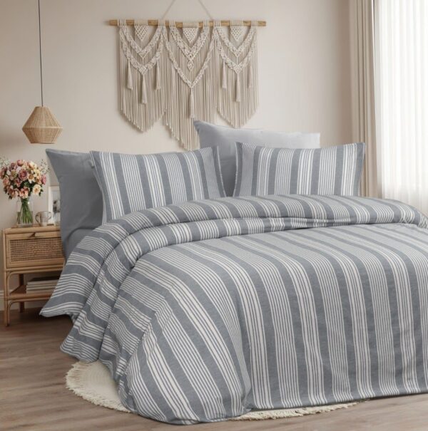 Royal Ostrich Feather Quilt