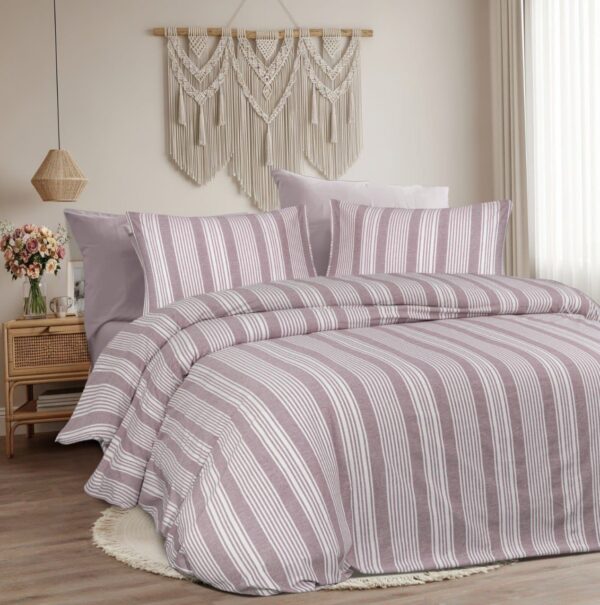 Royal Ostrich Feather Quilt