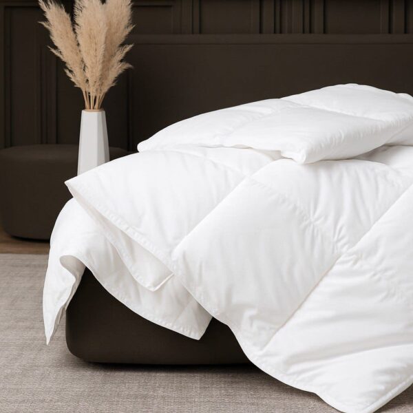 Royal Ostrich Feather Quilt