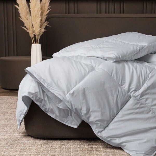 Royal Ostrich Feather Quilt