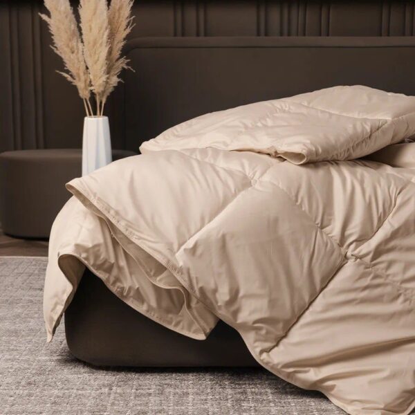 Royal Ostrich Feather Quilt