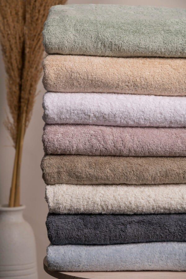bath towels 100 × 160 cm - بشكير انوار ١٠٠×١٦٠ كريستى