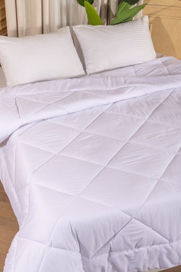 Hotel-style double duvet  , 1 pcs - لحاف فندقى سنجل ١ق